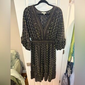 Midi- V-neck Floral Black Dress